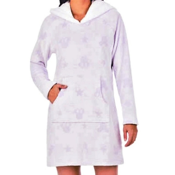 DISNEY Lounger with hood, LARGE, NWT - Picture 8 of 9